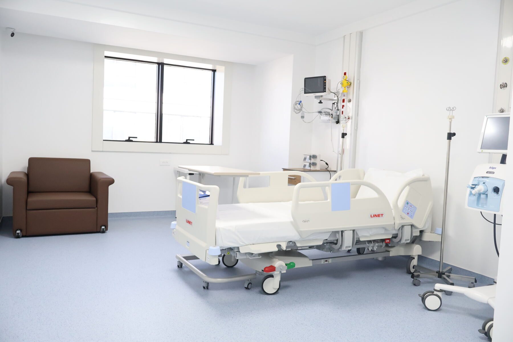 Chambre de réanimation d'Inter Clinic avec monitorage continu du patient