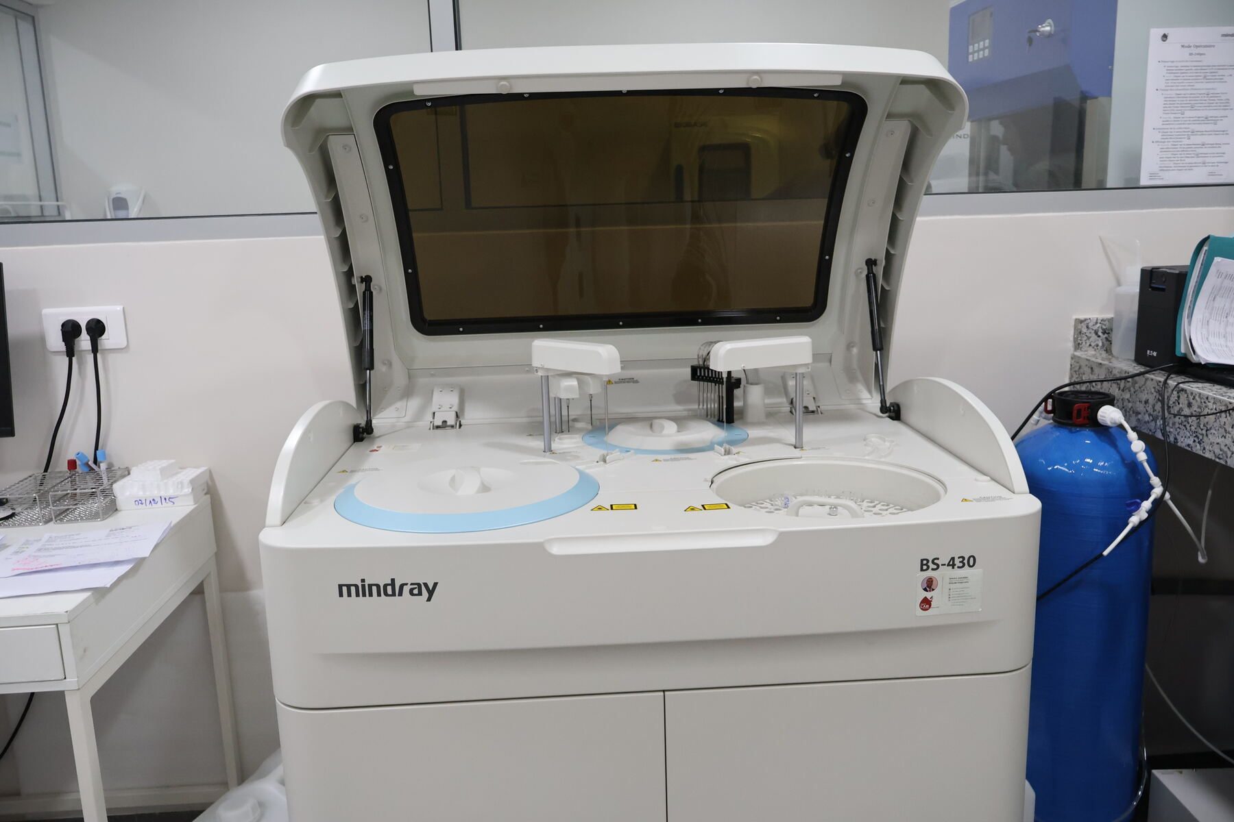 Automate d'analyses biologiques du laboratoire d'Inter Clinic